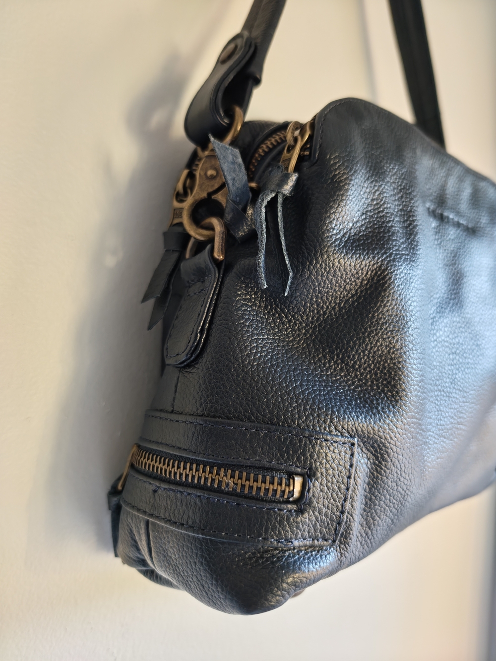The Wonderers Travel Co Leather Shoulder Bag in Dark Blue - Picture 2 of 9